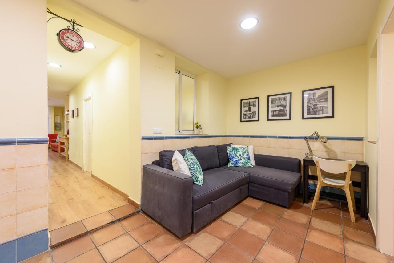 Ramblasrentals Chic & Spacious Flat Pool Table 15M Ramblas - Parking - Wifi Barcelona Exterior foto